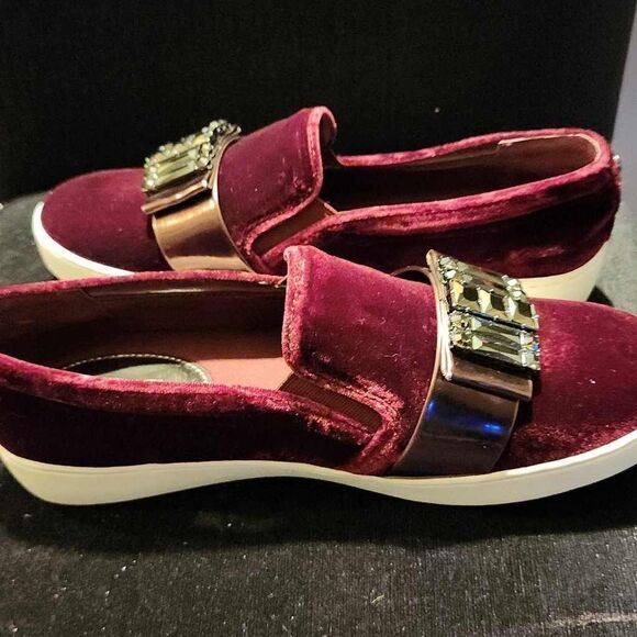 Micheal Kors Michelle Sneakers NWOT - Picture 1 of 7